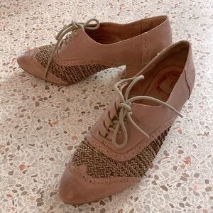 Anthropologie Heeled Oxfords - 9.5